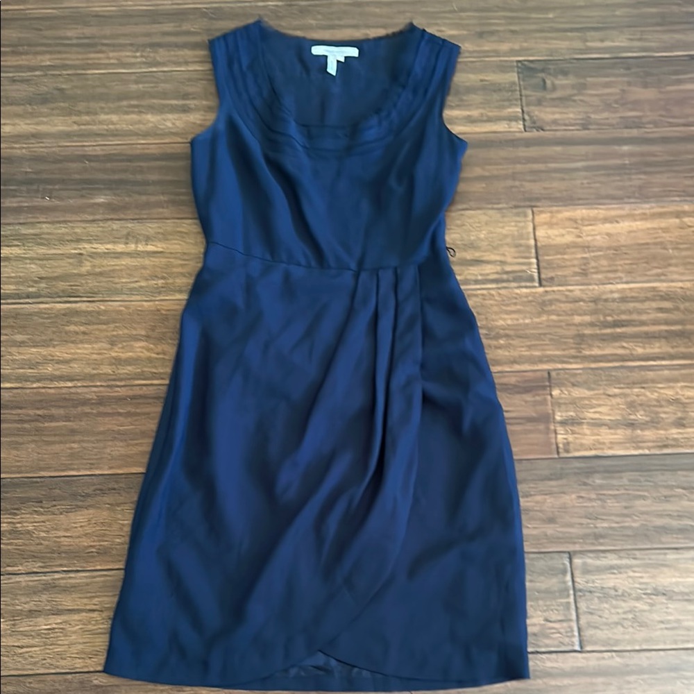 Elegant Navy Blue Sleeveless Dress